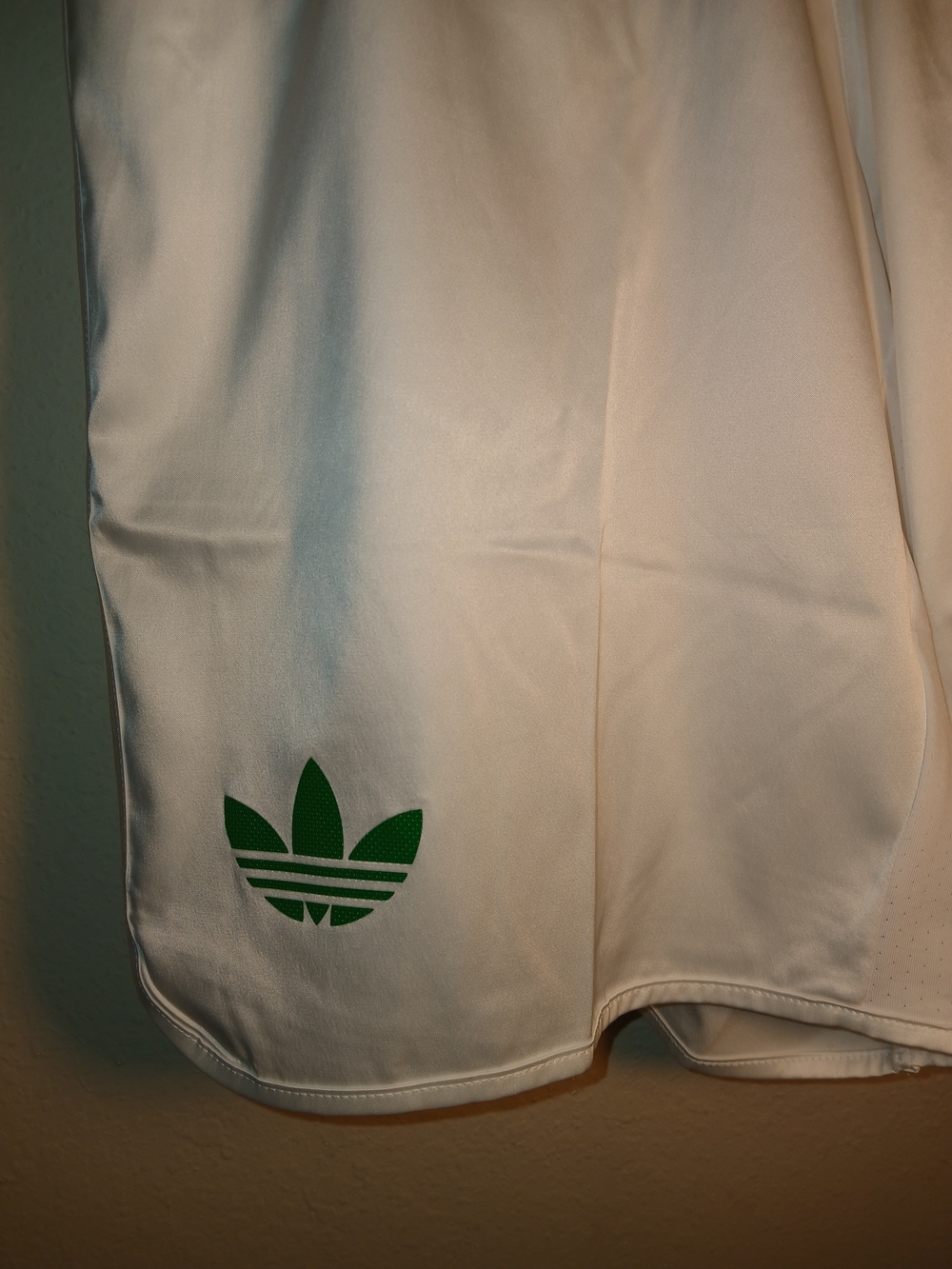 NWT Adidas Originals Tennis Climacool White/Green Shorts JN0781 Men's L.9 - Picture 5 of 5